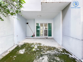 ทาวน์เฮ้าส์มือสอง ม.ดิ แอททิค2 แจ้งวัฒนะ เนื้อที่กว้าง 21 ตร.ว. ฟังก์ชัน 3 ห้องนอน 3 ห้องน้ำ 1 ที่จอดรถ บ้านสภาพสวย ด้านข้างมีพื้นที่ สิ่งอำนวยความสะดวกครบครัน พร้อมอยู่ บนทำเลเดินทางง่าย เชื่อมต่อ ถ.แจ้งวัฒนะ, ถ.ติวานนท์ ใกล้รถไฟฟ้าสายสีชมพู "สถานีห้าแยกปากเกร็ด" และทางด่วน "ศรีรัช(ด่านแจ้งวัฒนะ)"